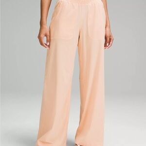 Pull up lightweight wide let high waist lululemon pant